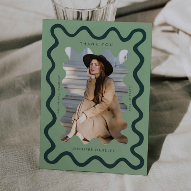 Green Squiggg Wavy Frame Abschluss Vielen Dank Ankündigung (Von Creator hochgeladen)