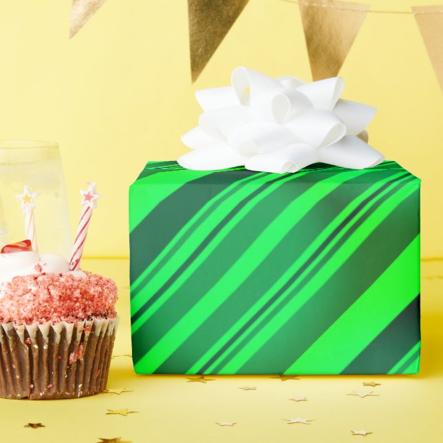 Green St Patrick's Day Irish Party Neon Gradient Geschenkpapier (Geburtstagsparty)