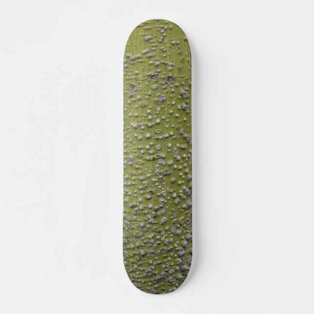 Green Thorned Tree Trunk Skateboard (Vorne)