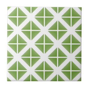 Green Trendy Triangle Pattern Fliese