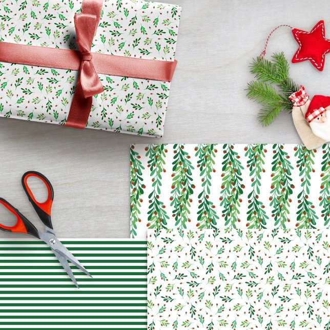 Green Twigs & Red Berries Mixed Christmas Patterns Geschenkpapier Set (Von Creator hochgeladen)