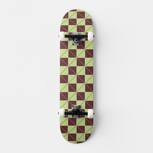 Green und Brown Geo Kariert Skateboard (Vorderseite)