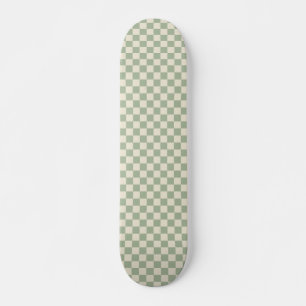 Green und Off White Checkerboard Skateboard