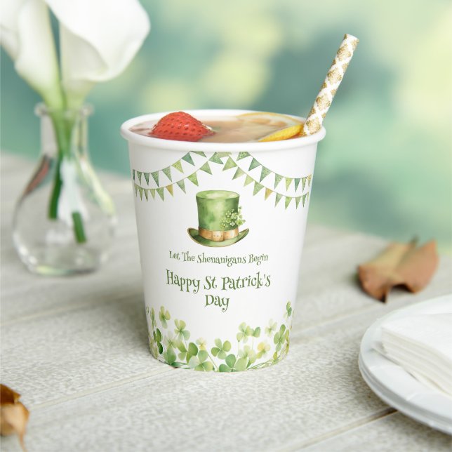 Green Watercolor Shamrock St Patrick's Day Party Pappbecher (In Situ)