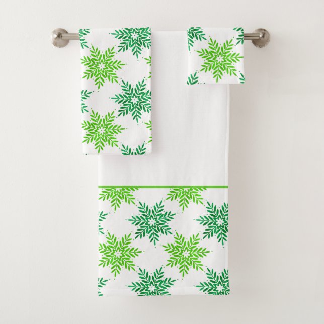 Green Watercolor Snowflake Muster Badhandtuch Set (Insitu)