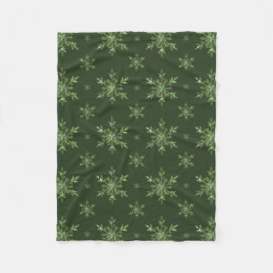 Green Winter Snowy Pine Snowflakes Muster Fleecedecke