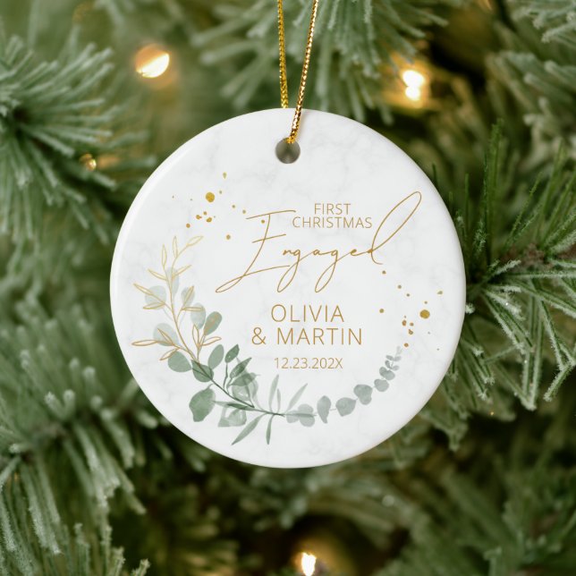 Greenery First Christmas Verlobt Elegant Keramik Ornament (Baum)