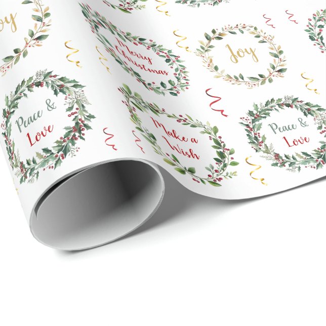 Greenery Foliage Red Berry Christmas Monogram Geschenkpapier (Rolleneckpunkt)