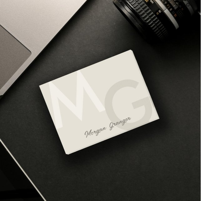 Greige Minimal Clean Modern Large Monogram Post-it Klebezettel (Von Creator hochgeladen)