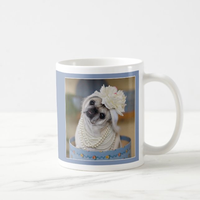 Gretta Rose in der Perlen-Mops-Tasse Tasse (Rechts)