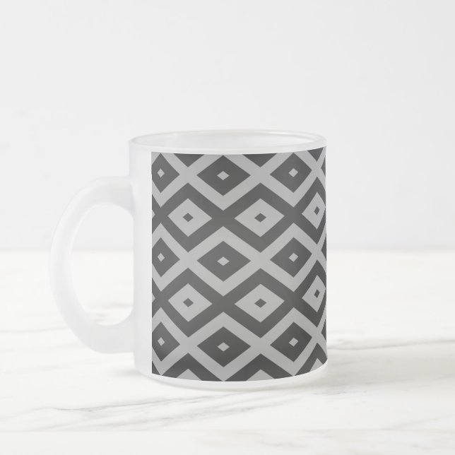 Grey and black diamond pattern mattglastasse (Links)