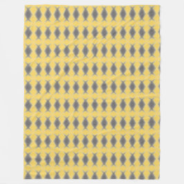 Grey diamond motif on yellow design fleecedecke