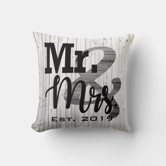 Grey Imitats Wood Mr. und Mrs. Wedding Pillow Kissen (Vorderseite)