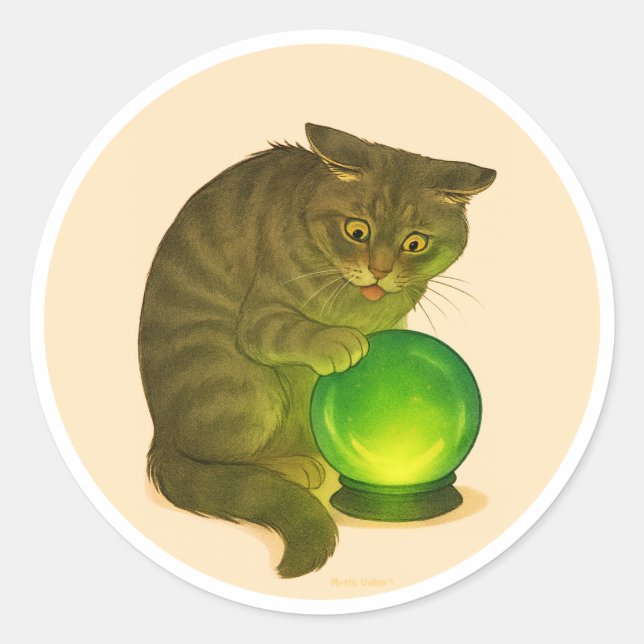 Grey Shorthair cat with green crystal ball Runder Aufkleber (Vorderseite)
