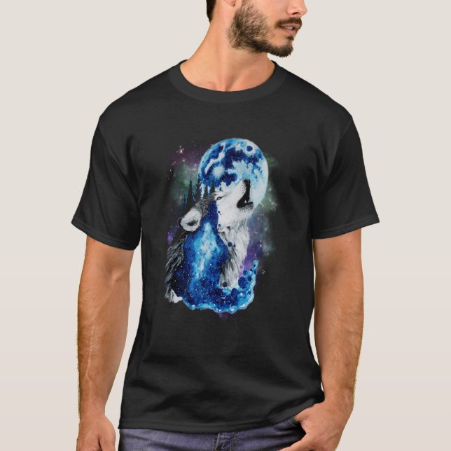 Grey Wolf Hunting Ground Icy Moon Forest Galaxy T-Shirt (Vorderseite)