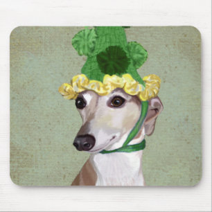 Greyhound in Grüner Nylonhut Mousepad