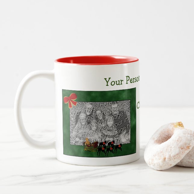 Greyhounds Pulling Sleigh Weihnachts-Foto Zweifarbige Tasse (Mit Donut)