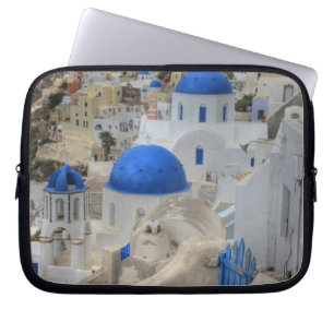 Griechenland, Santorini. Glockenturm und blaue Kup Laptopschutzhülle