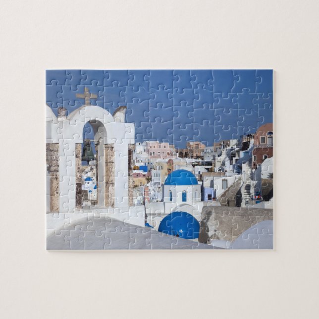 Griechenland, Santorini. Glockenturm und blaue Kup Puzzle (Horizontal)