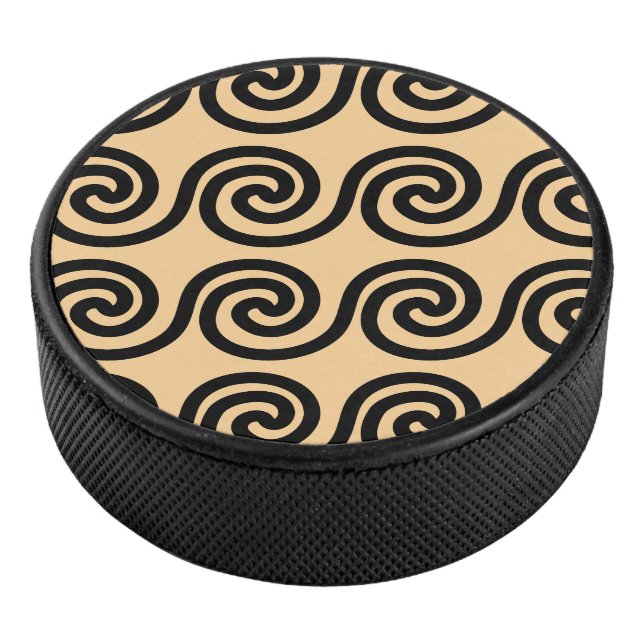Griechisch Meander Key Waves Muster Brown Eishockey Puck (3/4)