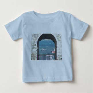 Griechische Tür zum Ozean Baby T-shirt