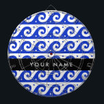 Griechischer Masander-Schlüssel, Wave Key, Blau, I Dartscheibe<br><div class="desc">Elegantes, stilvolles und raffiniertes griechisches Muster in Blau und Weiß. Moderne und trendige Geschenke, perfekt für den mediterranen Liebhaber in Ihrem Leben. Personalisieren Sie diese durch Hinzufügen von Namen, Spitznamen, Monogramm oder Initialen.</div>