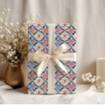 Griechisches Fliesenpapier für das Mittelmeer Geschenkpapier<br><div class="desc">Erleben Sie die Freude am Frühling mit unserem exquisiten Wrapping Paper! Dieses faszinierende Design verleiht nicht nur den visuellen Reiz Ihrer Geschenke, sondern schafft auch eine elegante und festliche Atmosphäre für jeden Anlass. Unsere aus hochwertigen Materialien gefertigten Verpackungspapiere sind die perfekte Wahl, um Ihre Geschenke wirklich einzigartig und unvergesslich zu...</div>