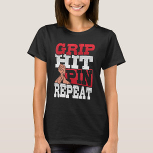 Griffe auf das Button Wiederholarm Wrestler 1 T-Shirt