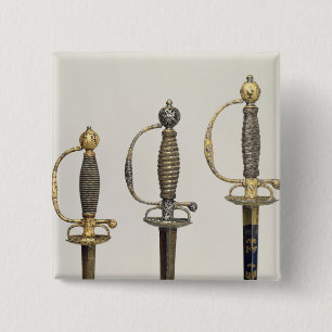 Griffe von drei französischen Schwertern: ein von Button