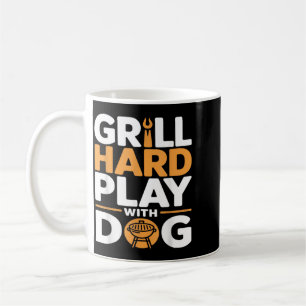 Grill Hard Spiel Mit Hund Hinterhof Bbq Liebhaber Kaffeetasse