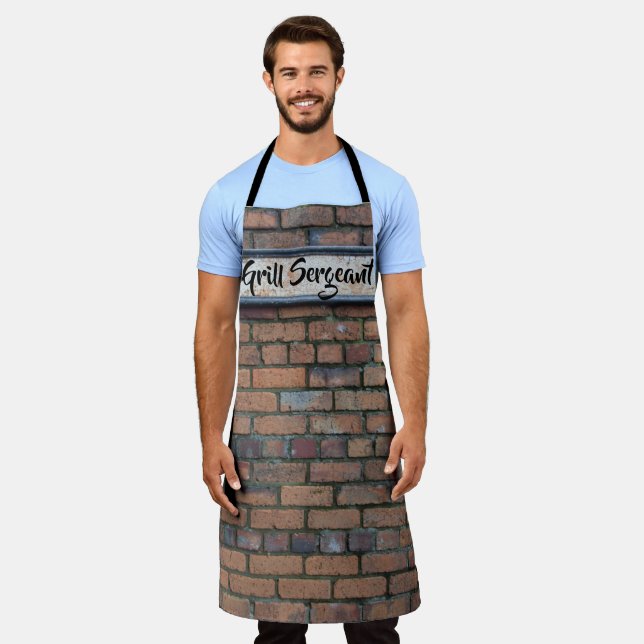 Grill Sergeant Brick Wall Rusty Schild Personalisi Schürze (Getragen)