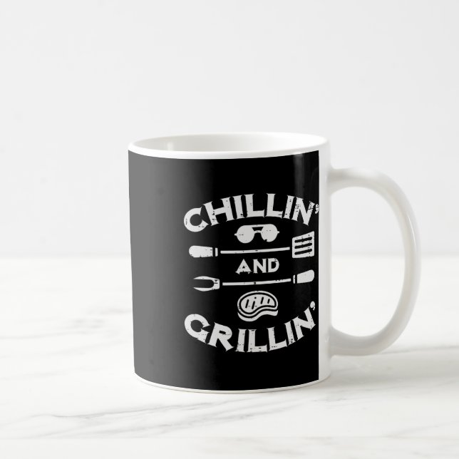 Grillen Chillin und Grillin Byrbecue Pit Men Women Kaffeetasse (Rechts)