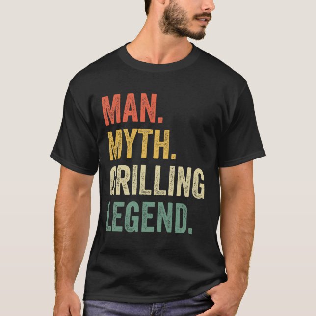 Grilling Bbq Funny Man Myth Grill Legend Fathers D T-Shirt (Vorderseite)