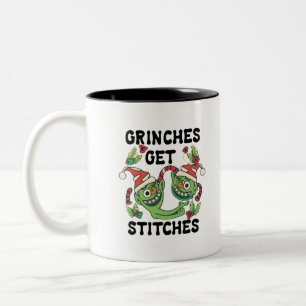 Grinches erhalten Stitches für Weihnachten Grafik  Zweifarbige Tasse