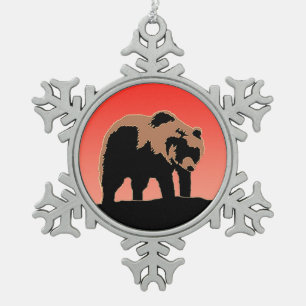Grizzlybär bei Sonnenuntergang - Original Wildlife Schneeflocken Zinn-Ornament