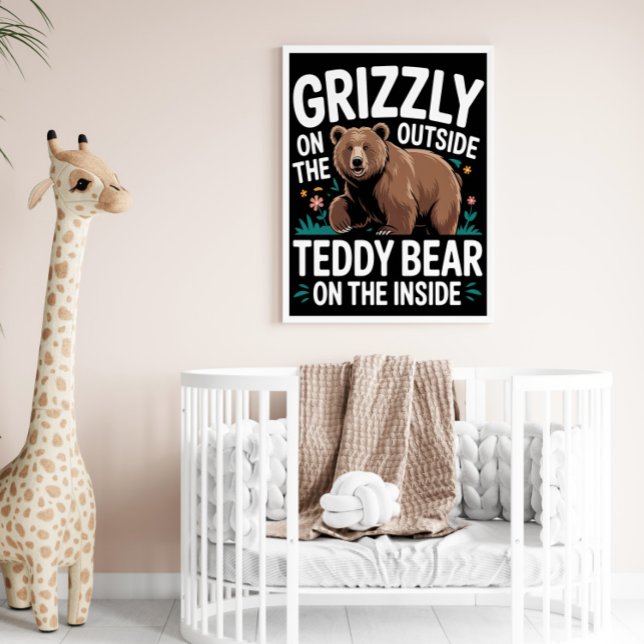 Grizzlyn im Freien, Teddybär im Inneren Poster (Von Creator hochgeladen)