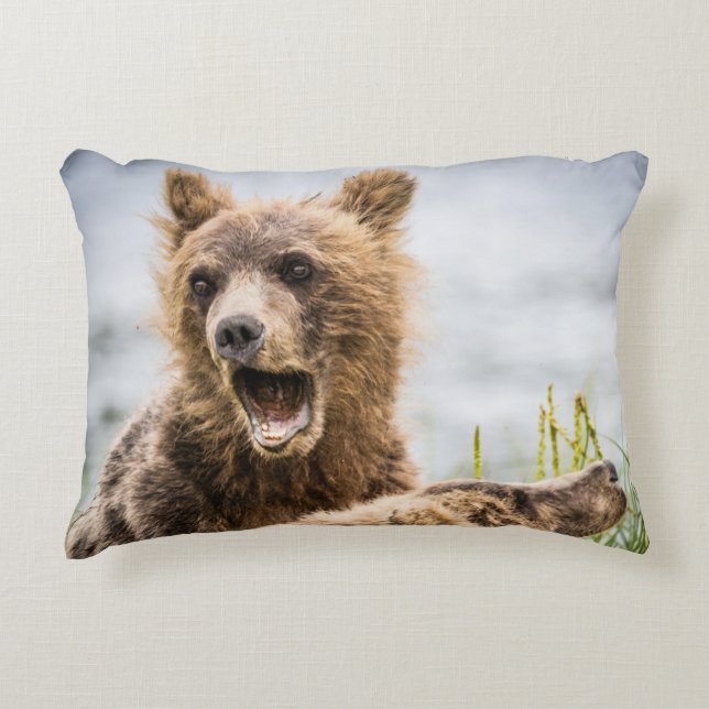 Grizzy Cubs suchen nach ihrer Mutter Dekokissen (Vorderseite)