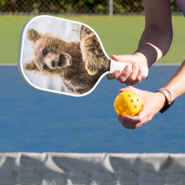Grizzy Cubs suchen nach ihrer Mutter Pickleball Schläger (InSitu)