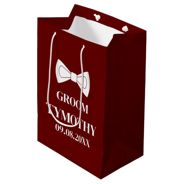Groom Burgundy Elegante Moderne Geschenke Hochzeit Mittlere Geschenktüte (Vorderseite Schrägansicht)