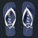 Groom Navy Blue Wedding Party Flip Flops breit<br><div class="desc">Groom einfache marineblaue Hochzeitsfeier Flip Flops mit breiten Gurten</div>