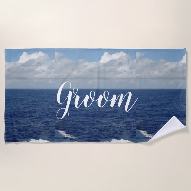 Groom Ocean Waves Strandhandtuch (Vorderseite)