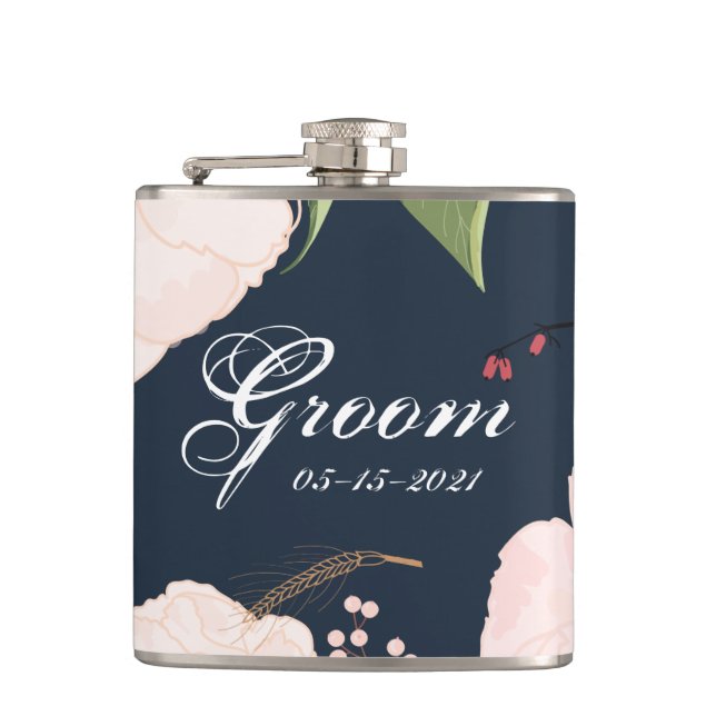 Groom Whiskey Flask Baby Pink Cosmos auf Marine Flachmann (Vorderseite)