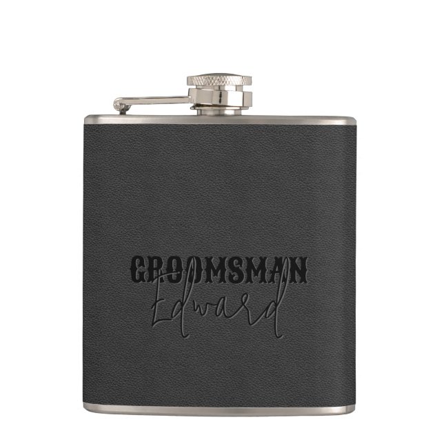 Groomsman Black Faux Leather Black Text Flachmann (Vorderseite)