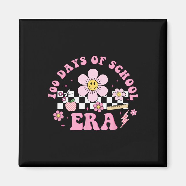 Groovy 100 Days of School Ära Blume 100th Day Tea Magnet (Vorne)