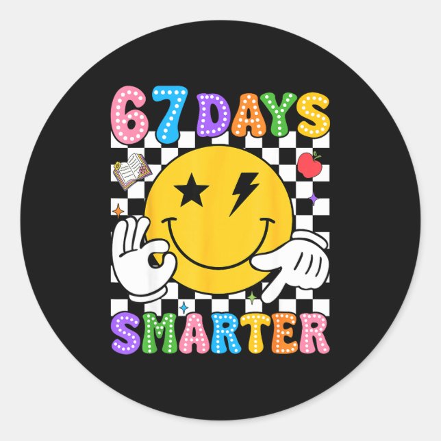 Groovy 67th Day Of School Shirt 67 Days Smarter Te Runder Aufkleber (Vorderseite)