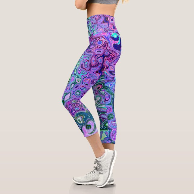 Groovy Abstrakt Retro Grün und Lila Swirl Capri Leggings (Links)
