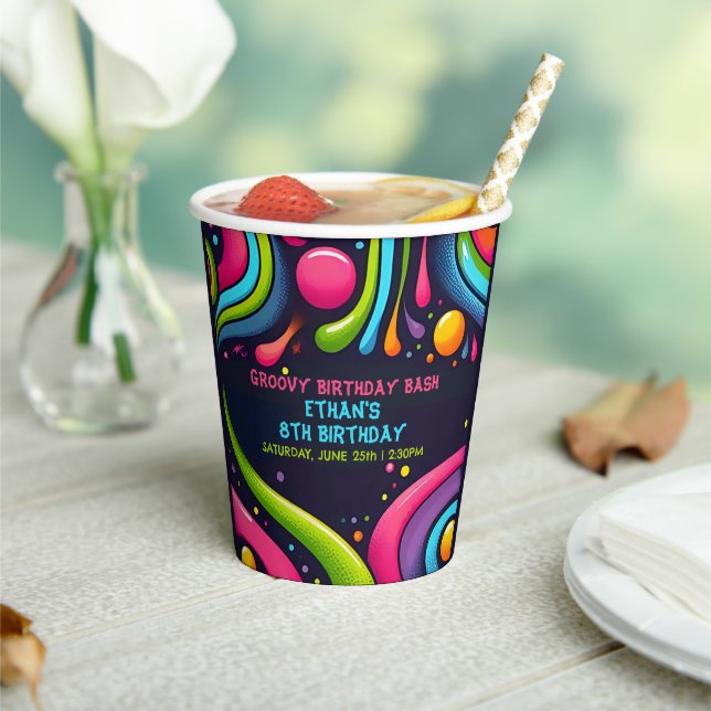 Groovy Birthday Bash Pappbecher (In Situ)
