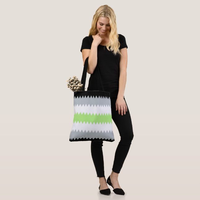 Groovy Boho ZigZag Abstrakt Agender Pride Flag (Am Model)