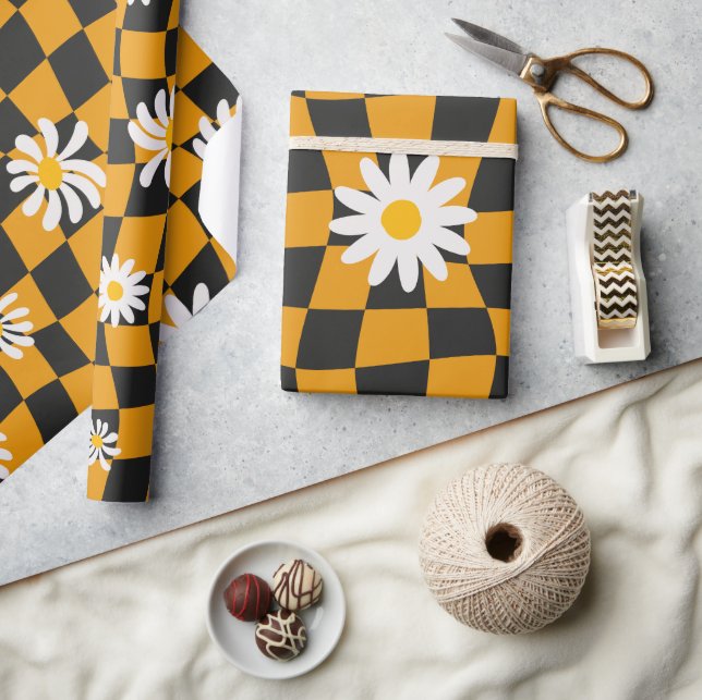 Groovy Daisy Floral Checkerboard, Y2K 90s Geschenkpapier (Kunsthandwerk)