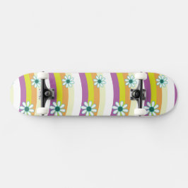 Groovy Floral Skateboard Muster